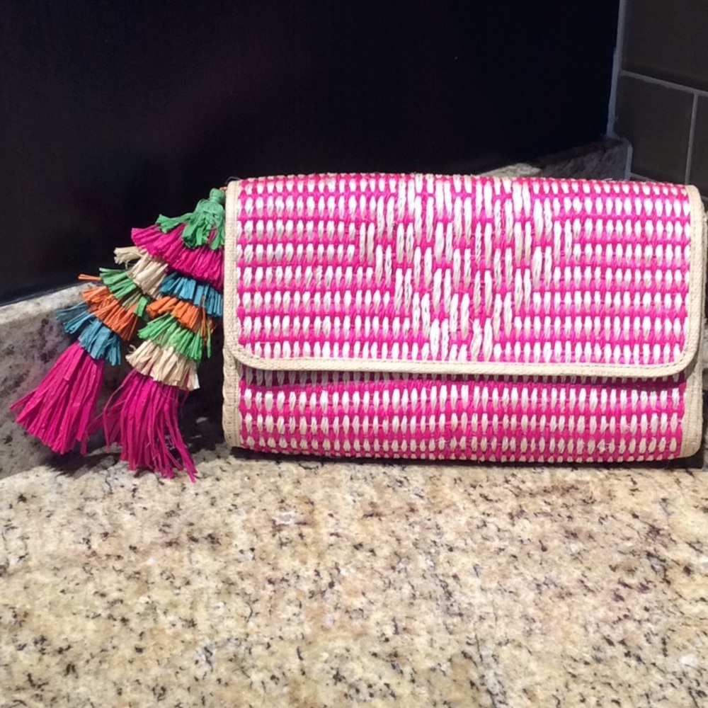 BNWT PINK STRAW CLUTCH BY MAR Y SOL.